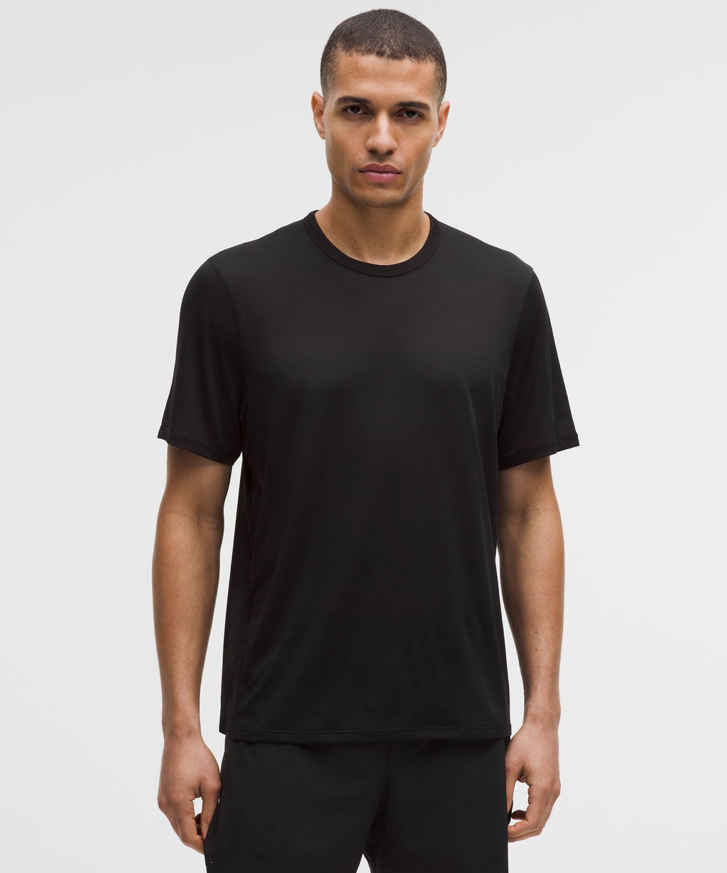 Men's Fast and Free Short-Sleeve ShirtPerforated Stripe