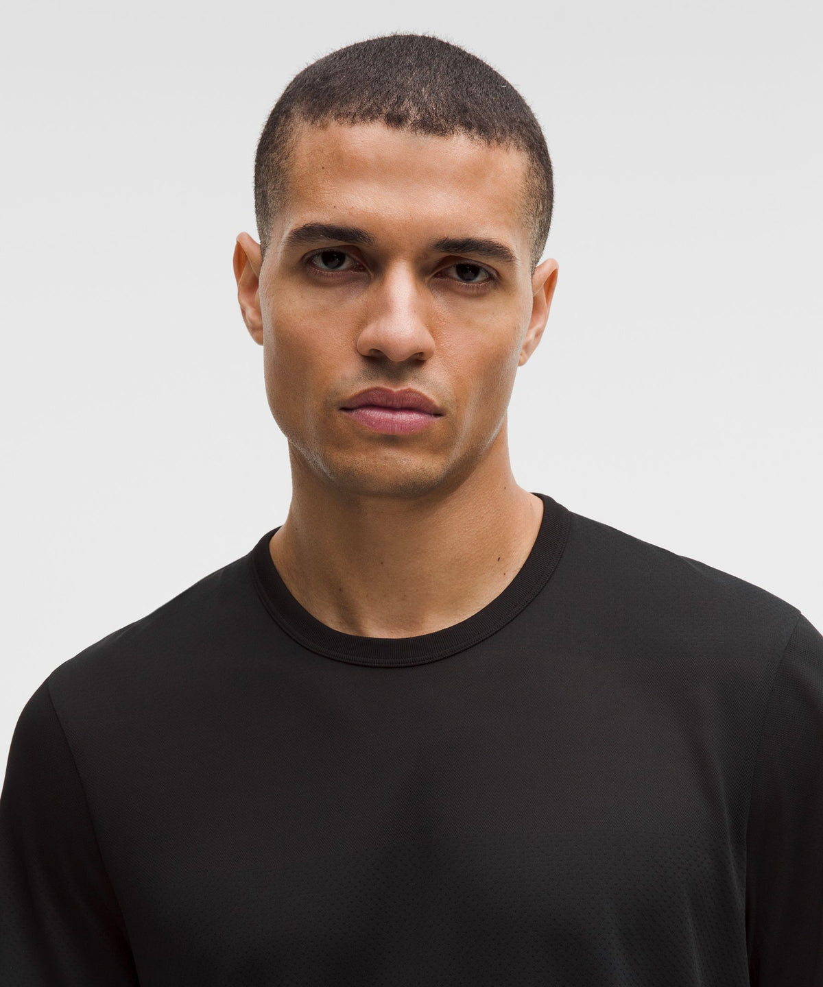 Men's Fast and Free Short-Sleeve ShirtPerforated Stripe