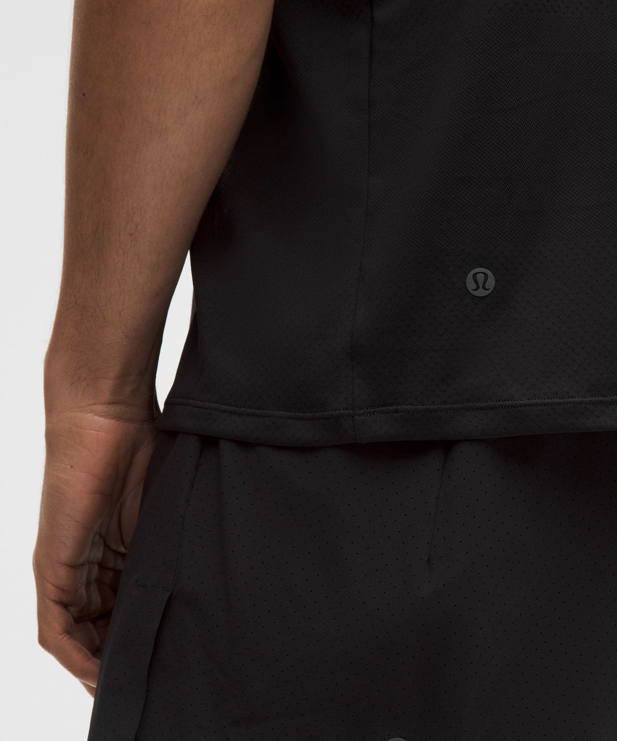 Men's Fast and Free Short-Sleeve ShirtPerforated Stripe