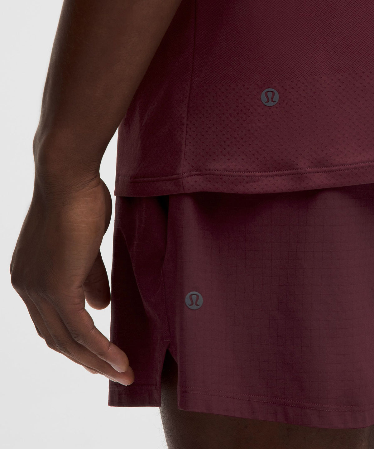 Men's Fast and Free Short-Sleeve ShirtPerforated Stripe