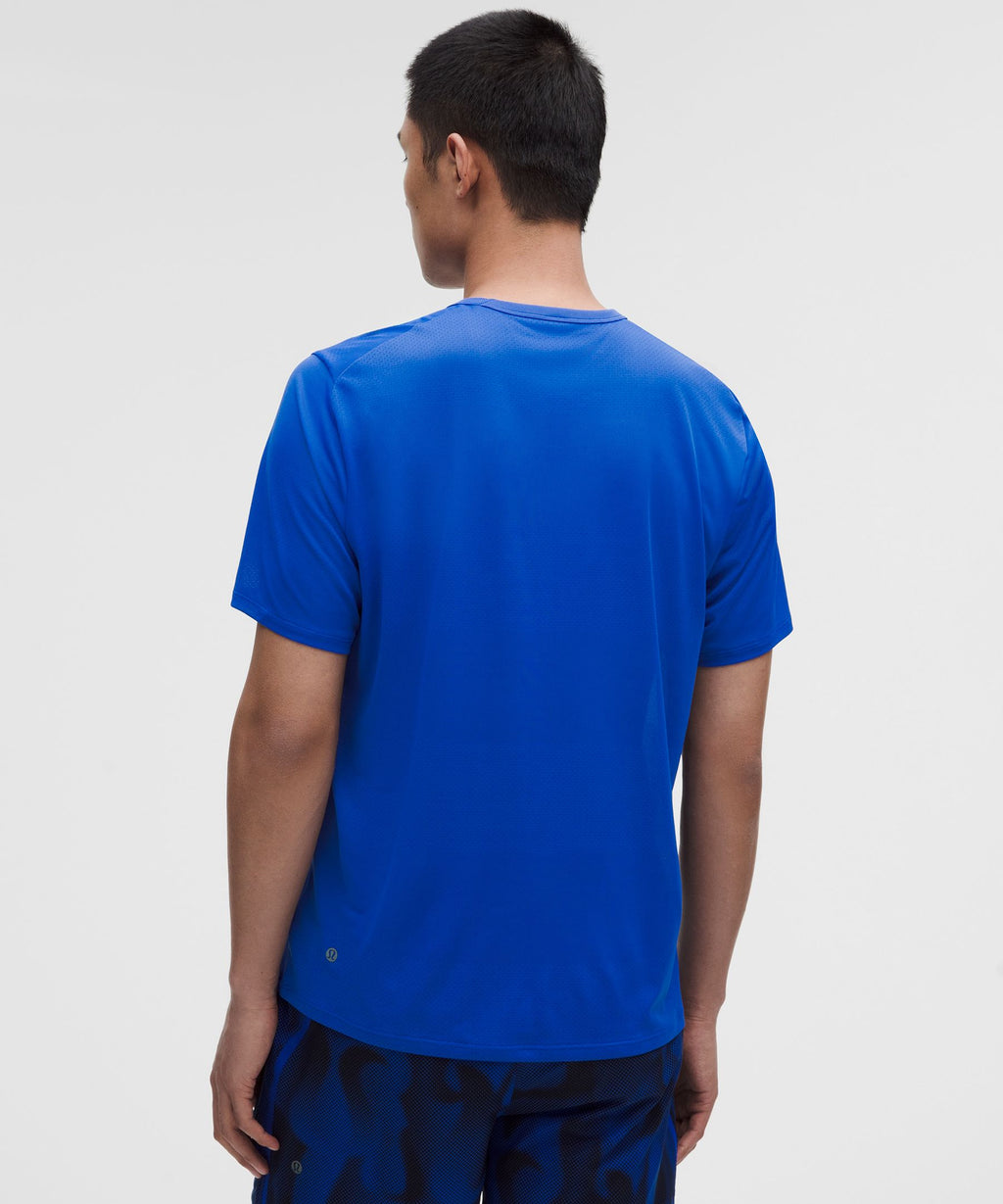 Men's Fast and Free Short-Sleeve ShirtPerforated Stripe