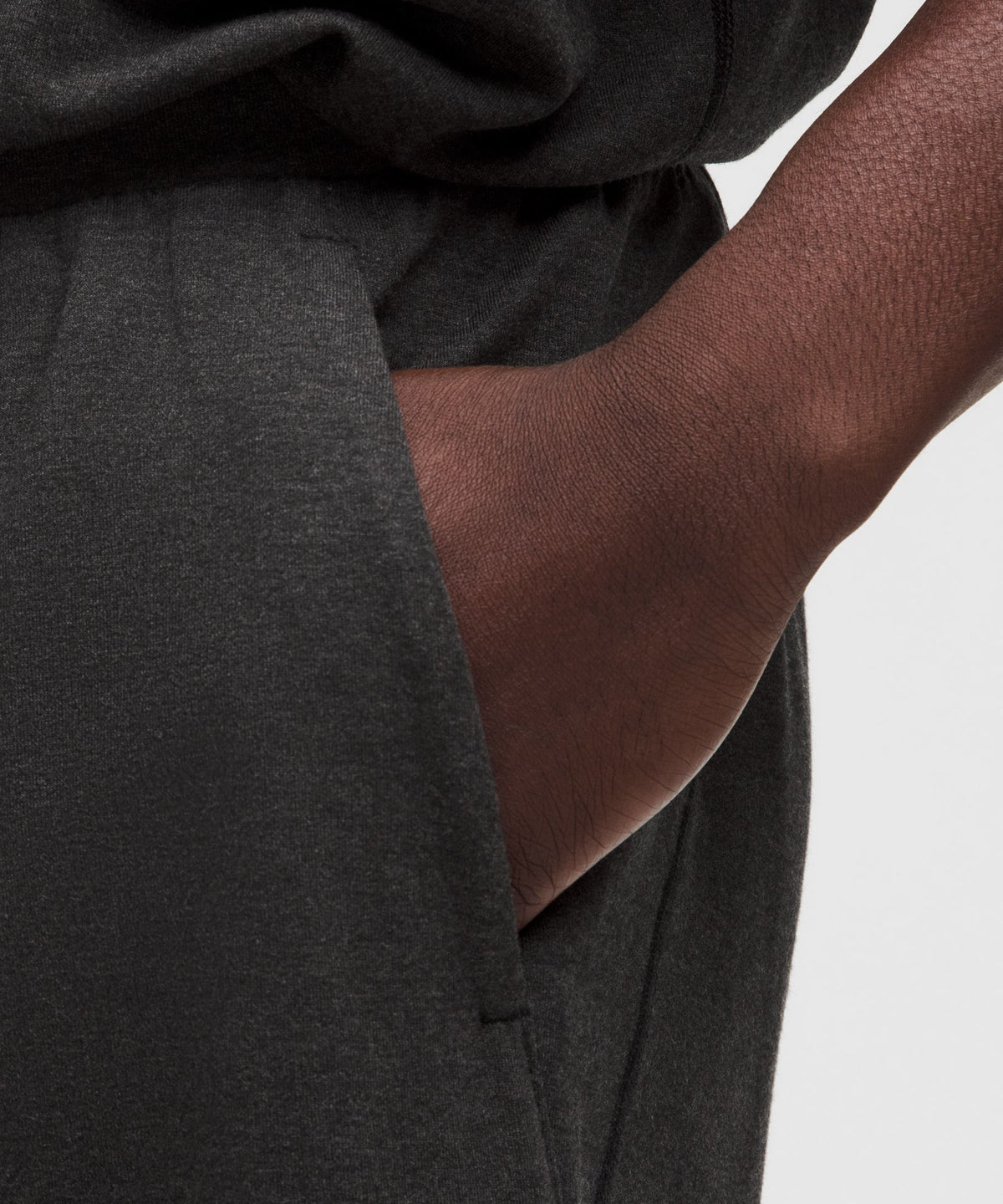 BeCalm Relaxed-Fit Short 7"