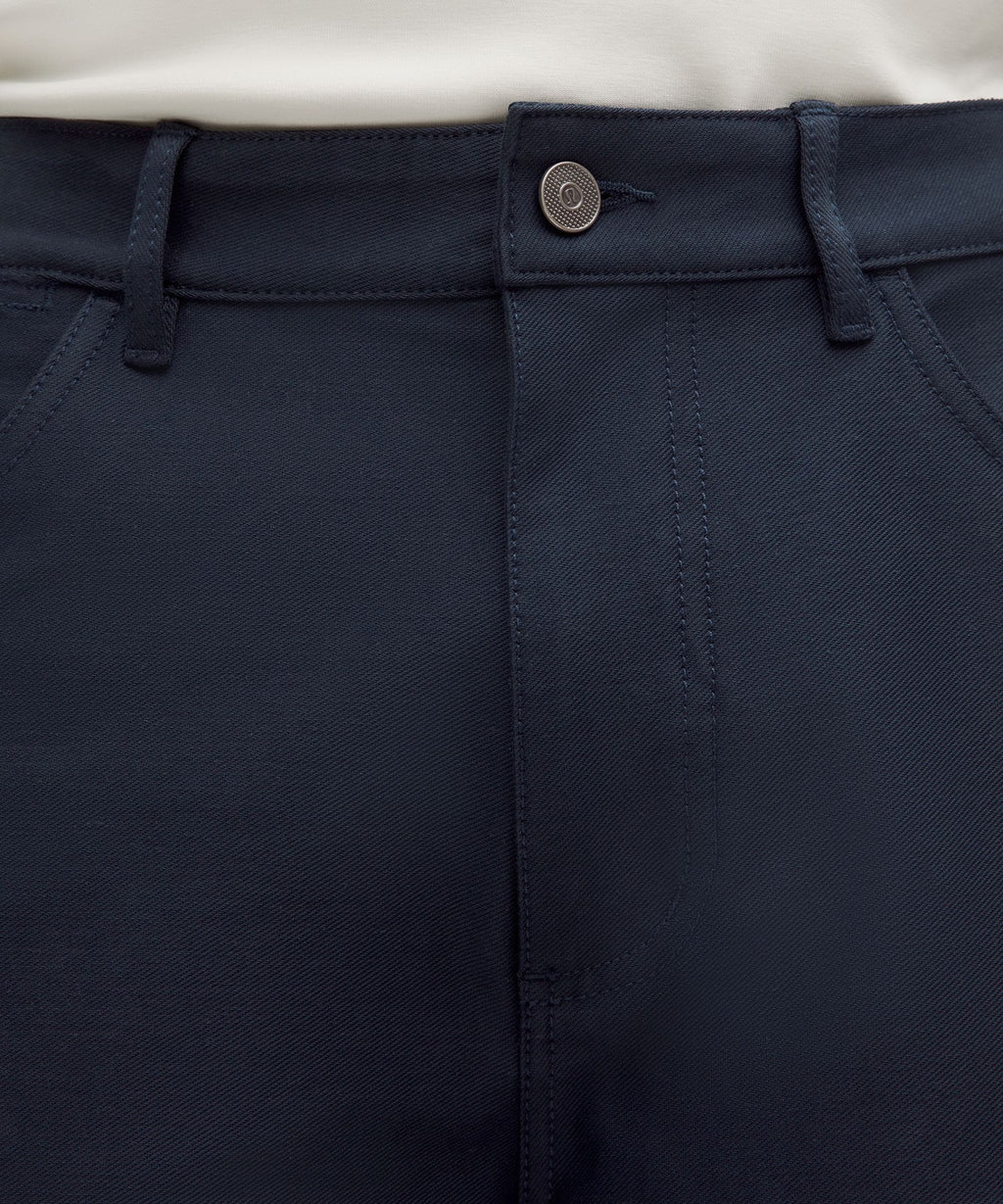 EasyFive Relaxed-Fit Short 9"