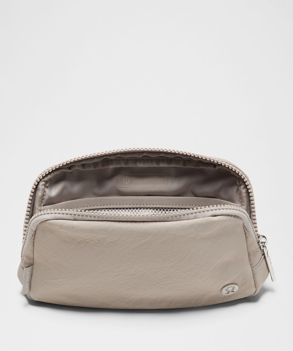 Everywhere Belt Bag with Long Strap 1L