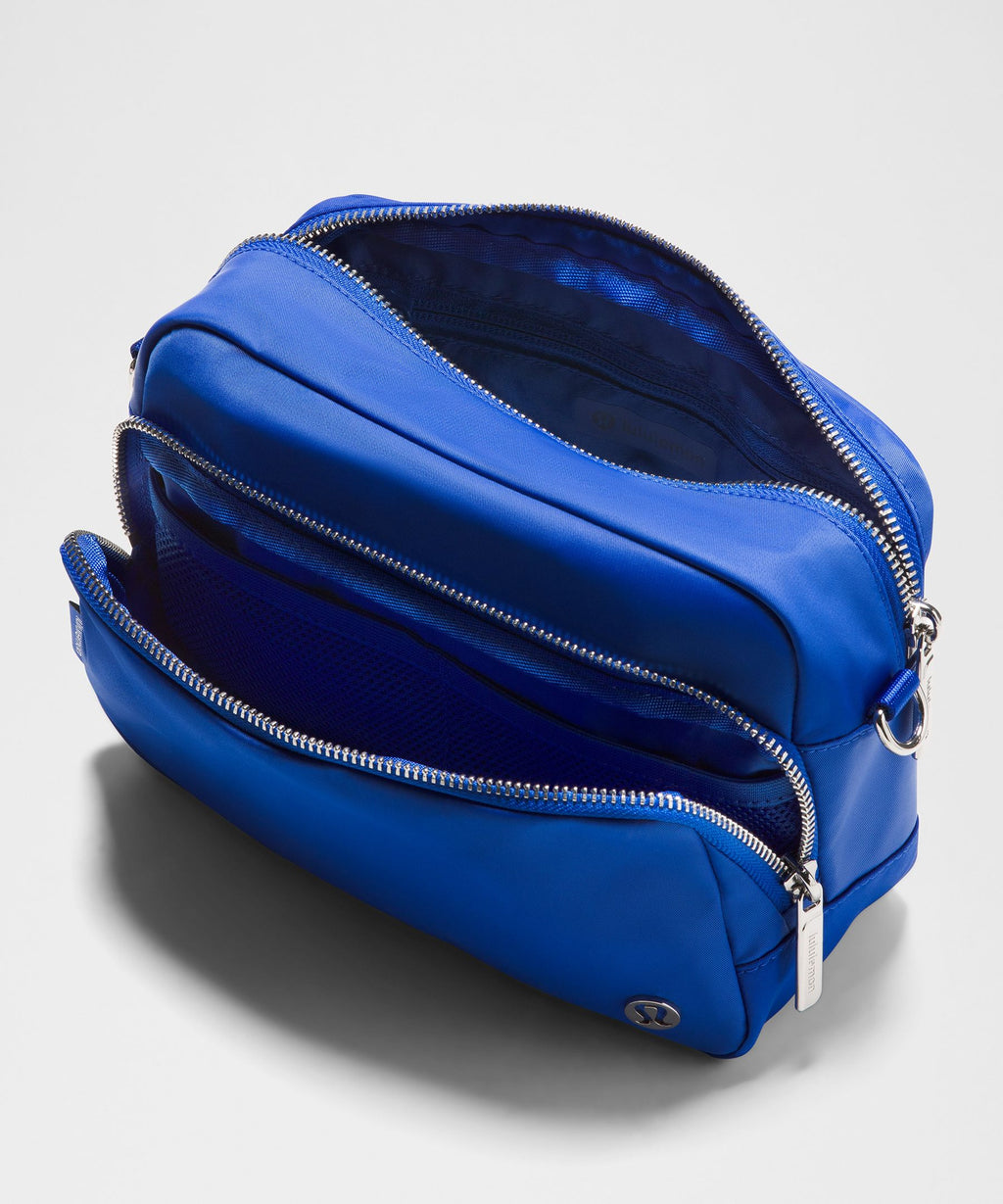 Everywhere Crossbody 3L LargeMetal Hardware