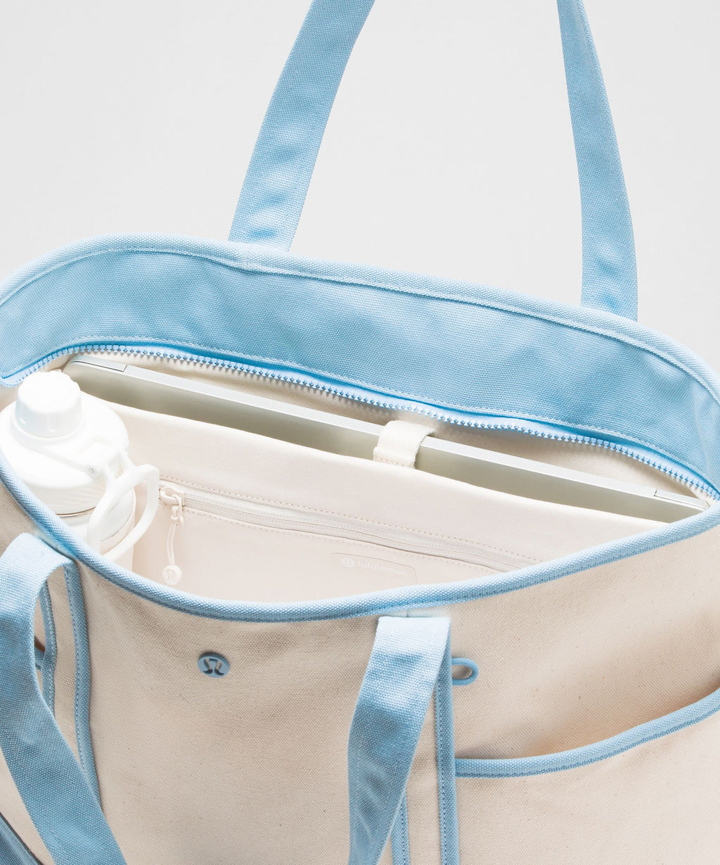 Daily Multi-Pocket Zip-Top Tote Bag 18L