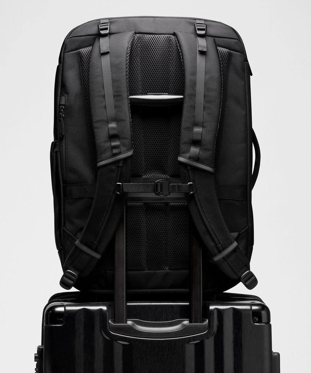 Cruiser Travel Backpack 35L