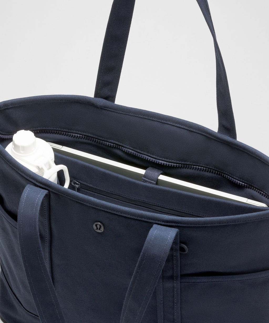 Daily Multi-Pocket Zip-Top Tote Bag 18L