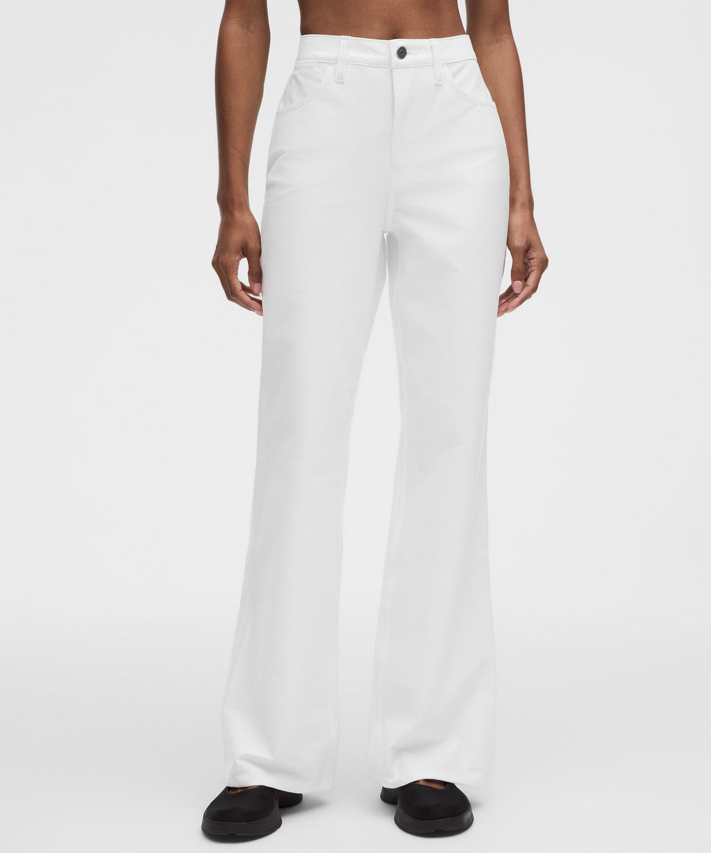 EasyFive High-Rise Subtle-Flare PantShort