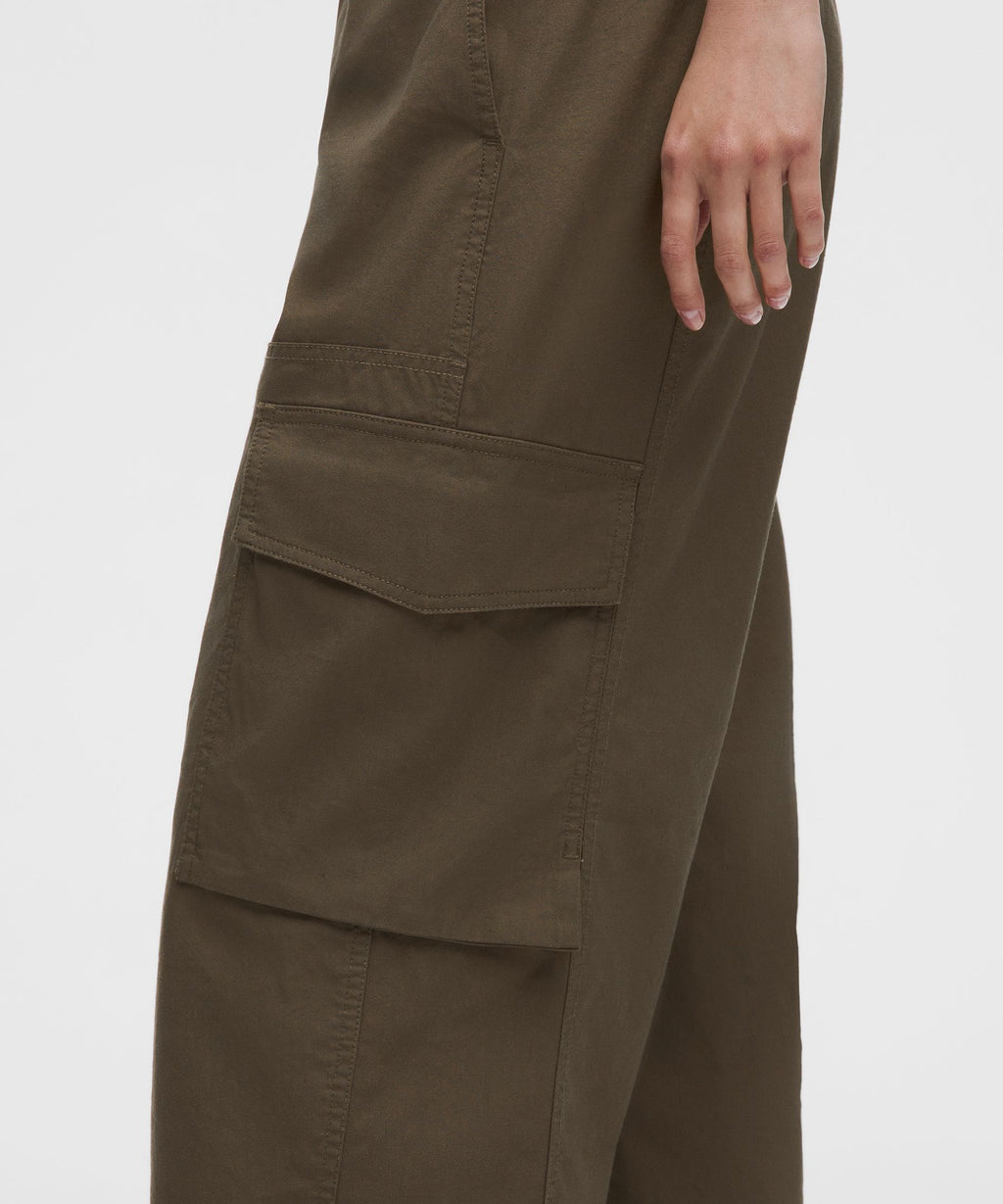 LuluLinen Mid-Rise Cargo Pant