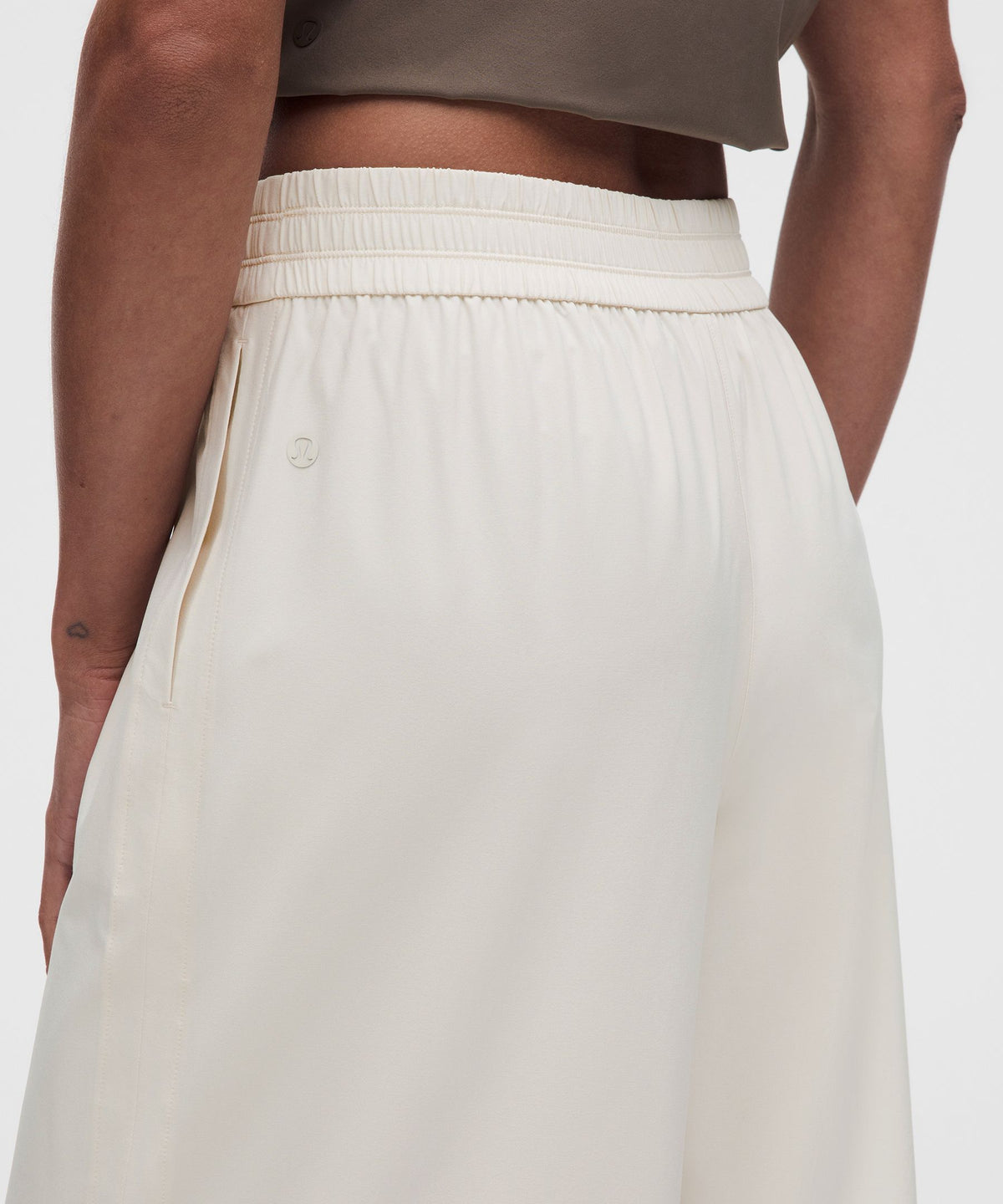 Breezily Mid-Rise Cropped Pant