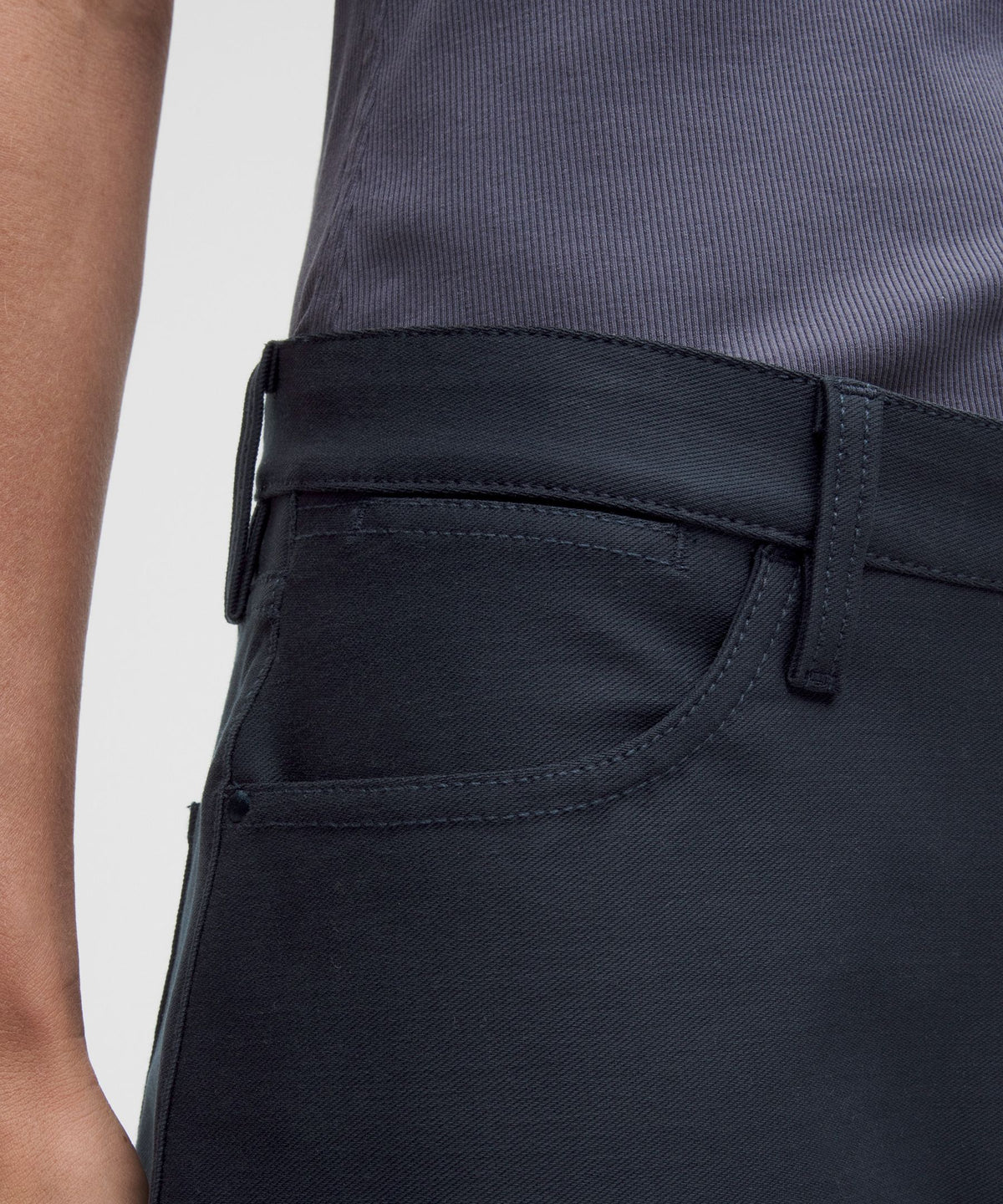 EasyFive Low-Rise Barrel-Leg PantShort