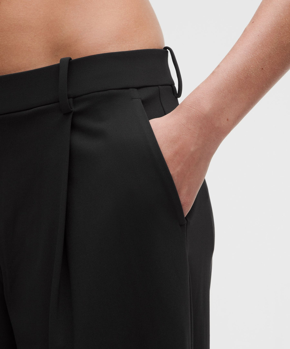 Daydrift Low-Rise Extra-Wide Leg TrouserShort