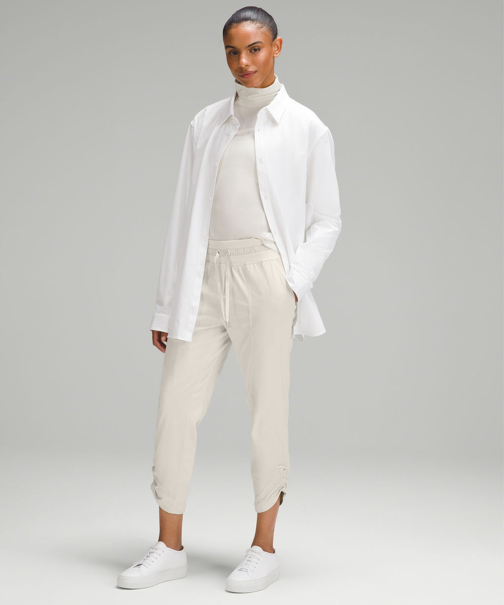 Dance Studio Mid-Rise Cropped Pant