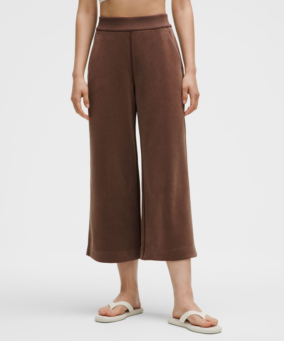 Softstreme High-Rise Wide-Leg Cropped Pant