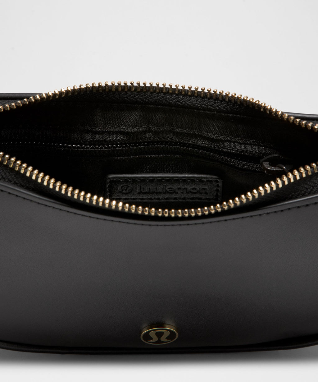City Essentials Mini Shoulder Bag Smooth Leather Alternative