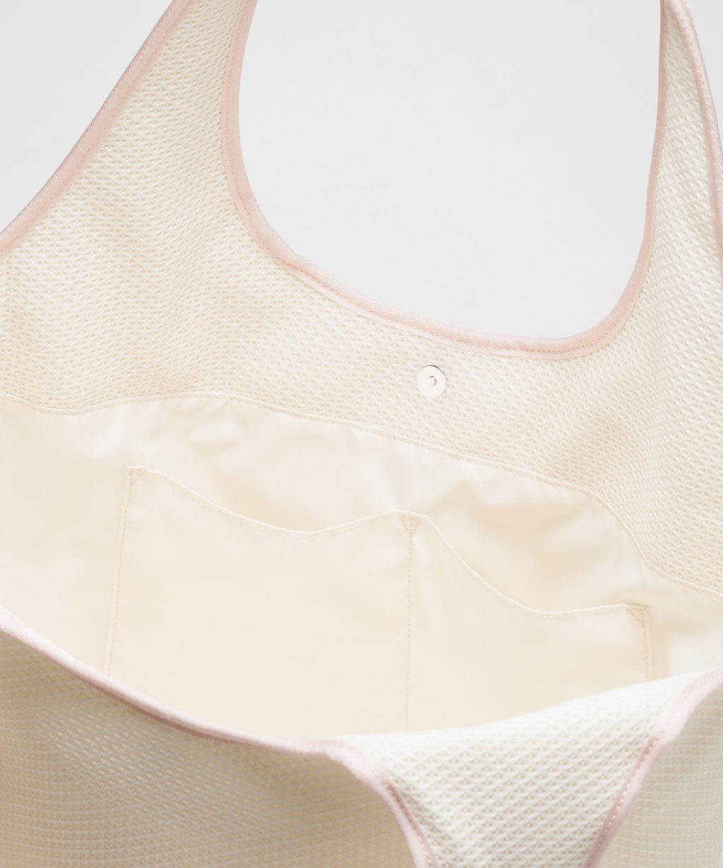 Spacer Mesh Shoulder Bag 15L