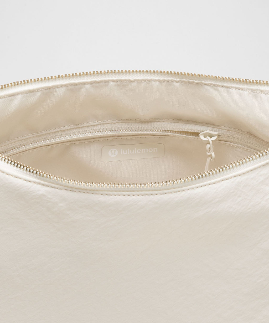 Convertible Ruched Strap Crossbody Bag 6.5L